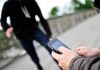 Vol de smartphone : un passant algérien rattrape le voleur et rend le téléphone